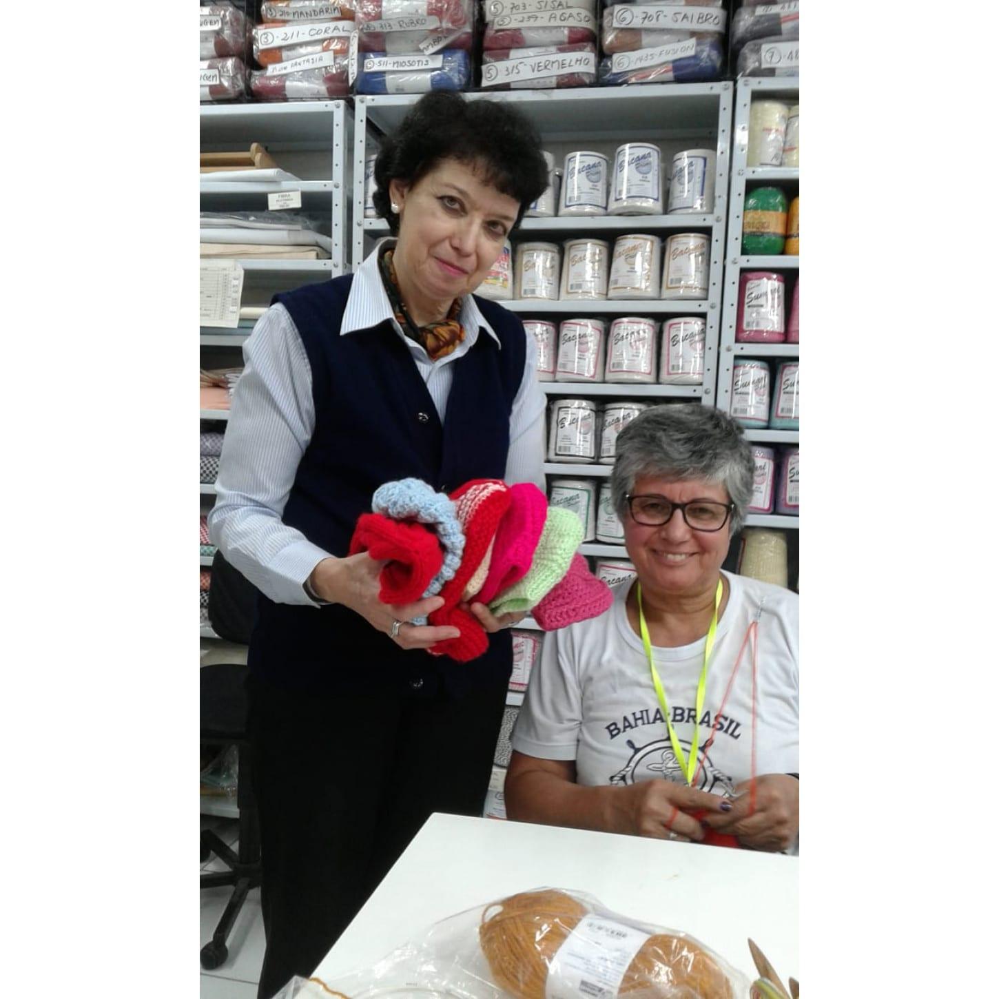Tricô, crochê, bordados e tear de pregos — foto 3