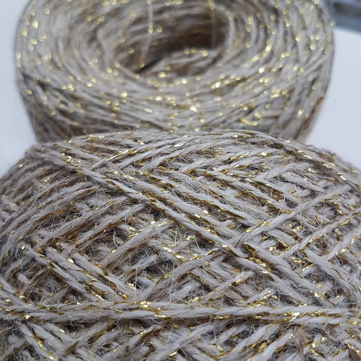 Fio de Juta com fio dourado — foto 2