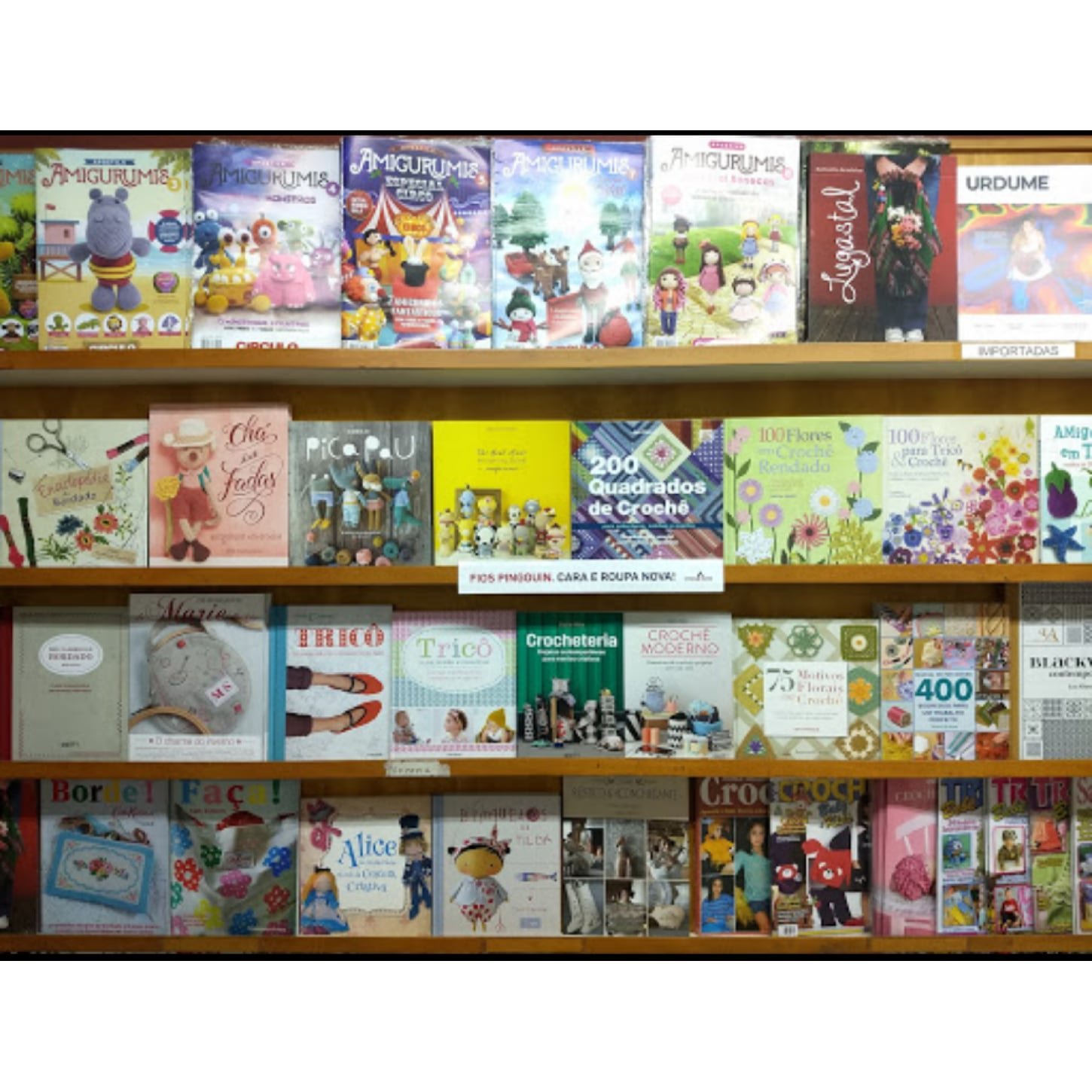 Estante de livros de artesanato