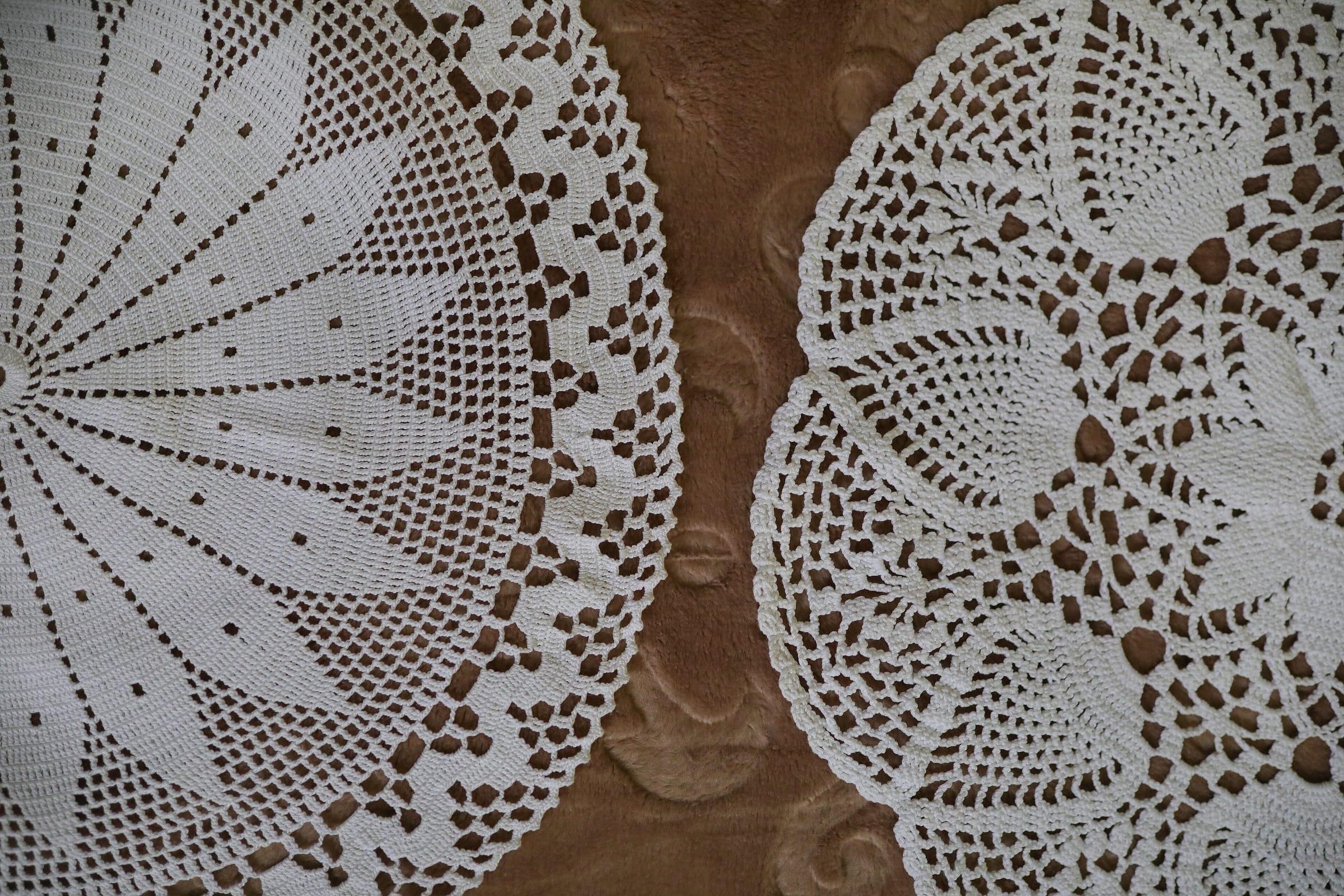 Crochet tablecloth details 03.jpg